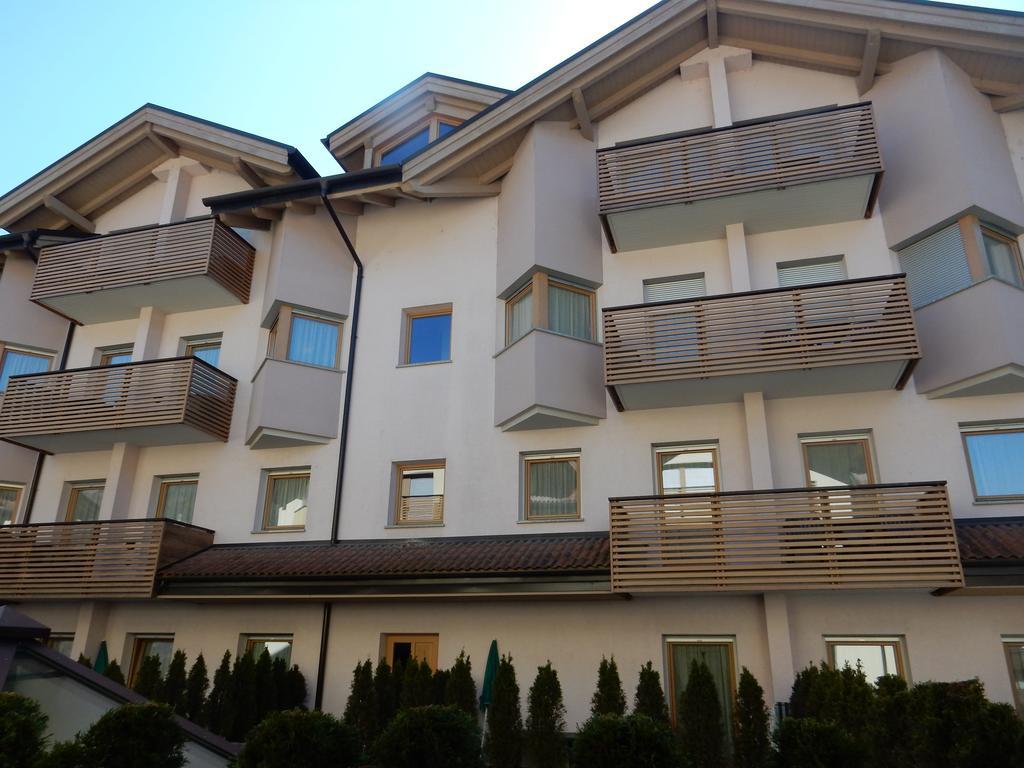 Aparthotel Residenza Casale Ponte delle Arche Exterior foto